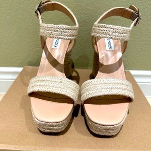 NWT Steve Madden Lombardo Platform Chunky Heel Sandal Size 8